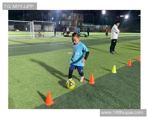 足球球星训练时间揭秘：他们每日投入多少小时才能保持巅峰状态